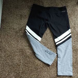 Lorna Jane crop leggins